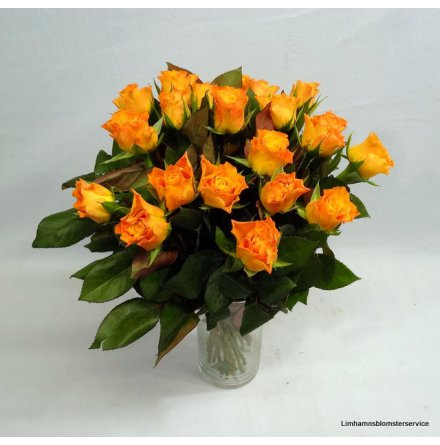 Bukett med orange rosor